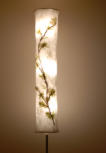 Stehlampe "Birnbaum" reine Merinowolle mit eingefilzten Seidenelementen, Gesamthöhe ca. 175 cm